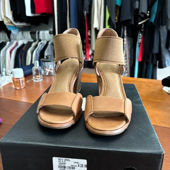 Sorel Nadia Camel Brown Lug Sole Chunky Cute Sandal Heels - Size 6.5 - Picture 3 of 7